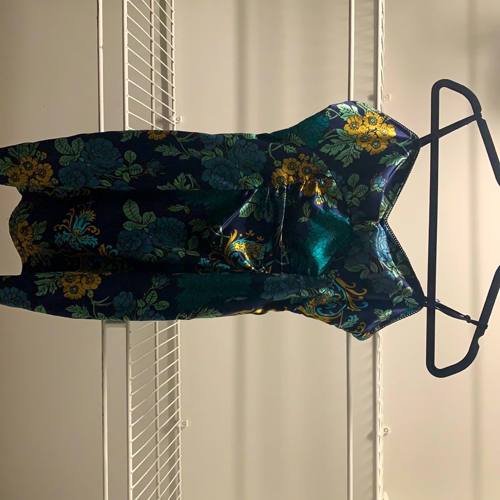 GUESS: Sexy mini dress.